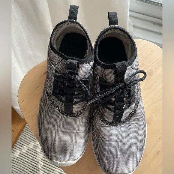 Nike Running Shoes - Picture 8 of 9